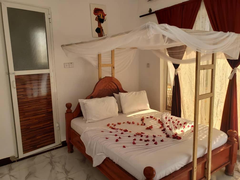Zaina'S Beach House Nungwi Extérieur photo