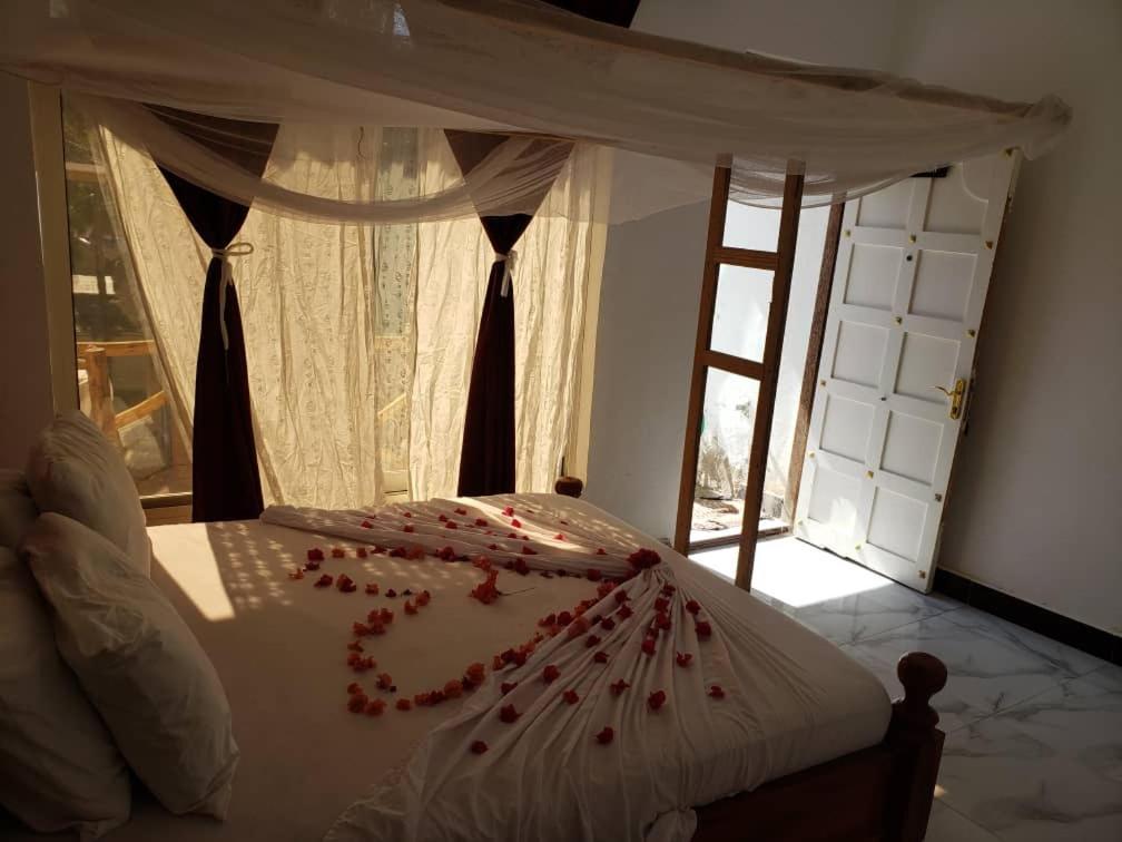 Zaina'S Beach House Nungwi Extérieur photo